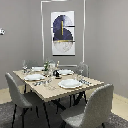 דירה 2bdr Komuna E Parisit