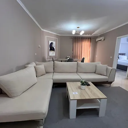 2bdr Komuna E Parisit Appartamento