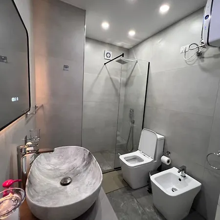 Appartamento 2bdr Komuna E Parisit Tirana